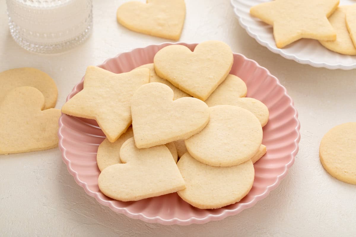 No More Spreading: Perfect Frosted Sugar Cookies Every Time